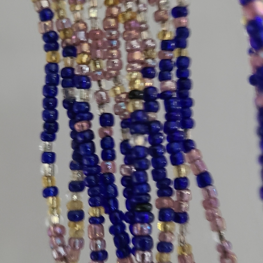 Handmade beautiful beaded‎ earrings - Picture 3 of 8